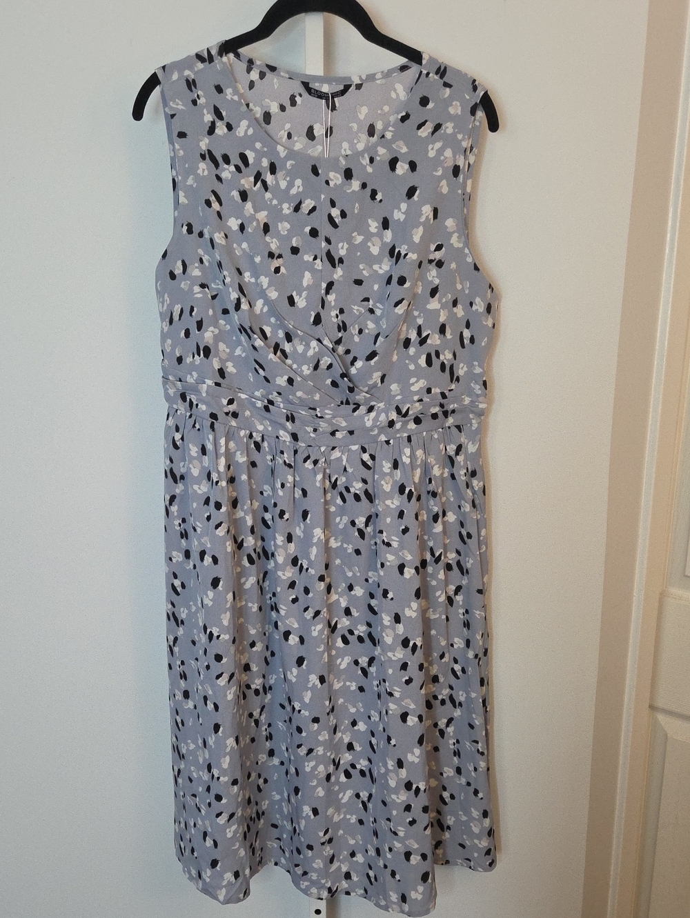 NWT Bloomchic Abstract Print Sleeveless Midi Dress 12 Faux Wrap Gray Blue